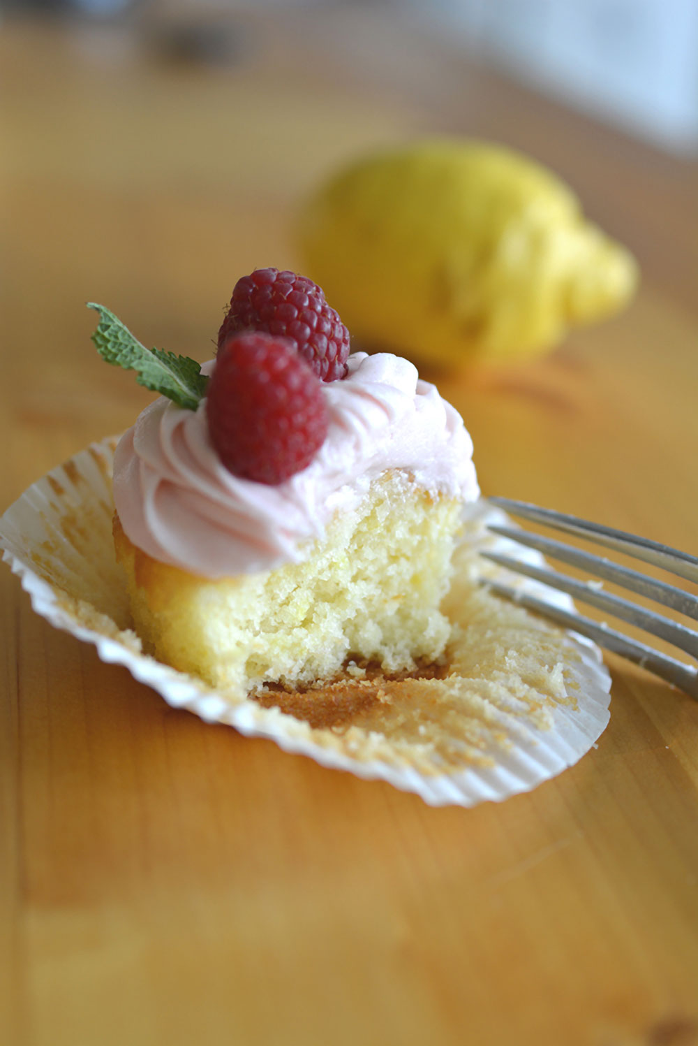 Lemon and Raspberry Cupcakes